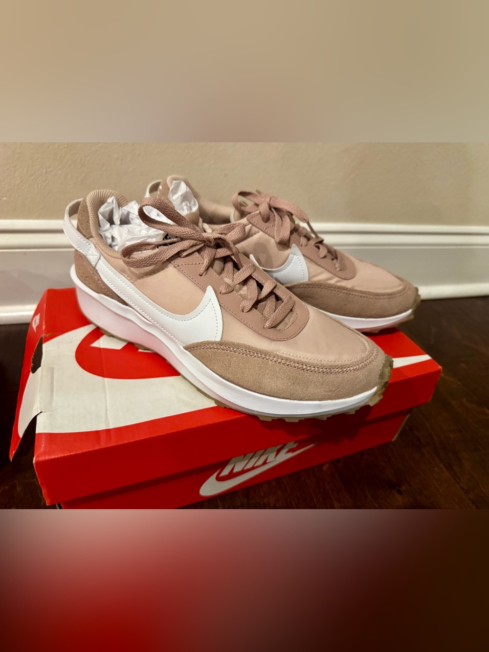 Brand new with box Sz 11 w WMNS NIKE WAFFLE DEBUT